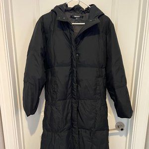 Full length down coat with hood - Women's size 6 - DKNY - SO Warm!!